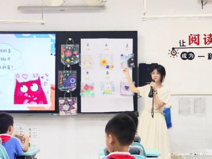 小孩们在房间里中度可信度描述已自动生成
